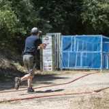 ...sempre per� rimanendo all�interno di un�area delimitata da una linea rossa...